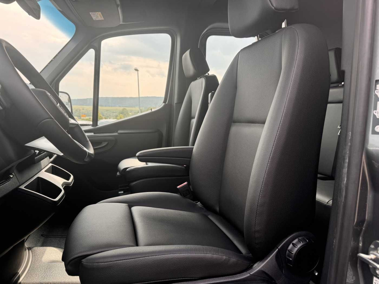 Curtain side van, Combi van Mercedes-Benz Sprinter 319 CDI 4x4 DoKa AHK3,5 Klima Kamera: picture 9