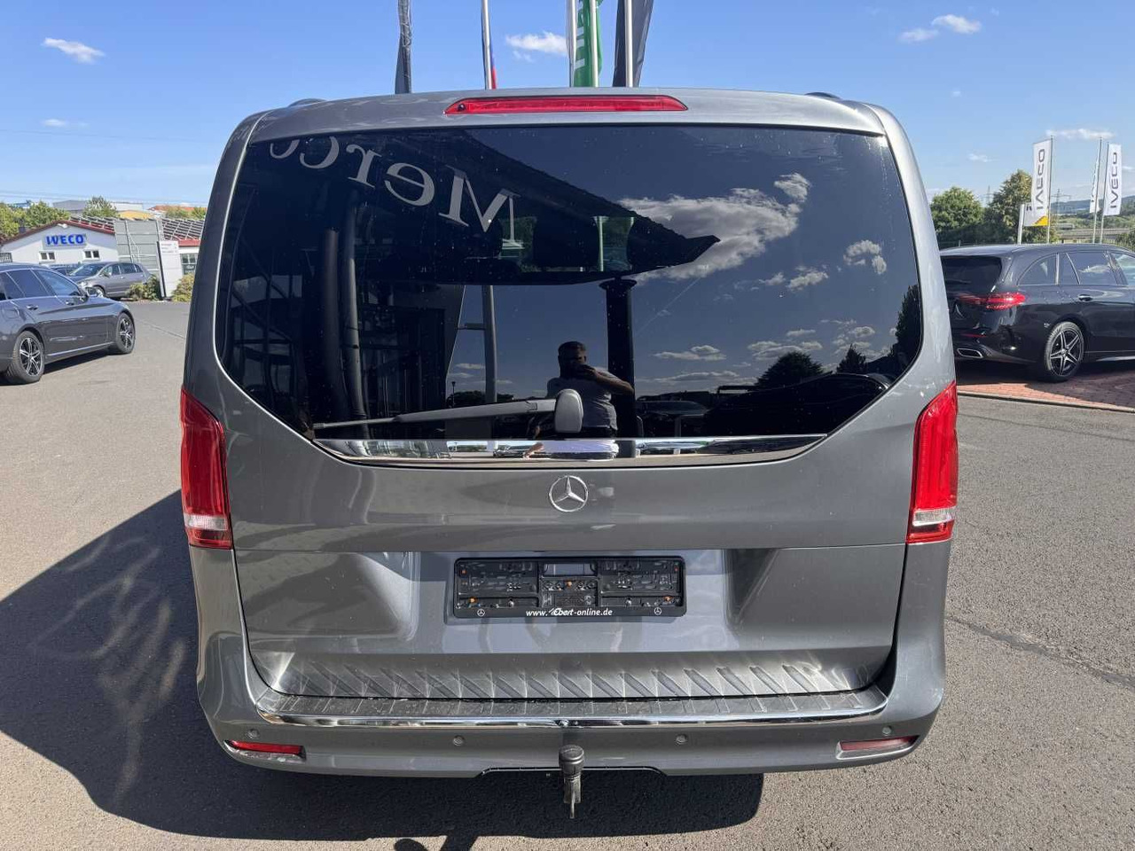 Mercedes-Benz V 220 d EDITION Liege-Paket AHK2,5 LED DAB MBUX - Passenger van: picture 5 Mercedes-Benz V 220 d EDITION Liege-Paket AHK2,5 LED DAB MBUX - Passenger van: picture 5