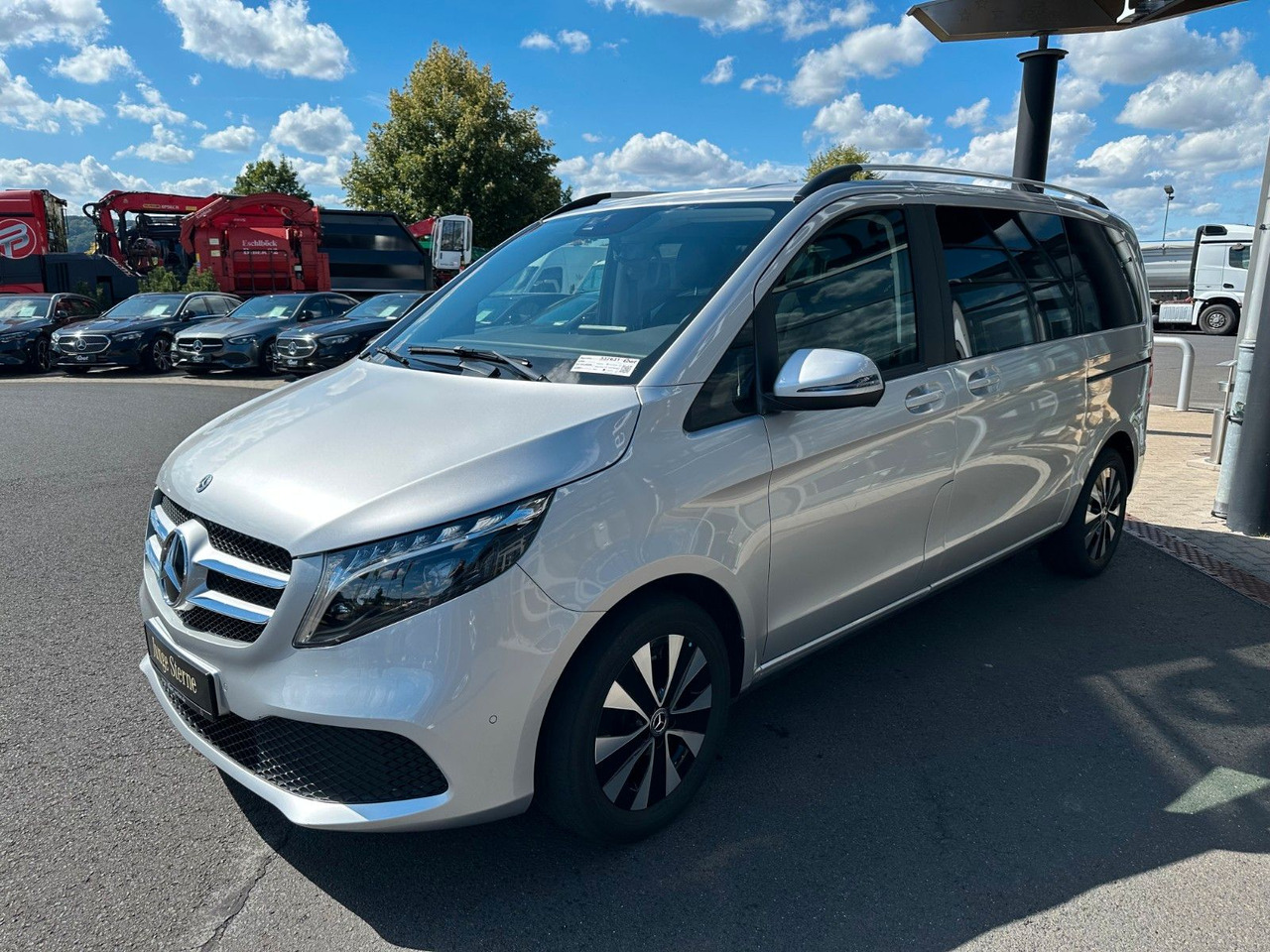 Mercedes-Benz V 250 EDITION 4MATIC Kompakt Liege-Paket AHK2,5t - Passenger van: picture 3 Mercedes-Benz V 250 EDITION 4MATIC Kompakt Liege-Paket AHK2,5t - Passenger van: picture 3