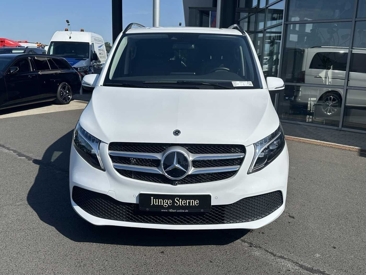 Mercedes-Benz V 300 d AVA ED 6Sitze Burmester 360Kamera el Tür - Car: picture 2 Mercedes-Benz V 300 d AVA ED 6Sitze Burmester 360Kamera el Tür - Car: picture 2
