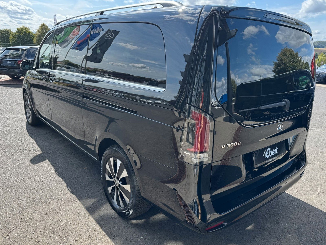 Mercedes-Benz V 300 d AVANTGARDE Extralang 360Kamera Standheiz - Passenger van: picture 3 Mercedes-Benz V 300 d AVANTGARDE Extralang 360Kamera Standheiz - Passenger van: picture 3