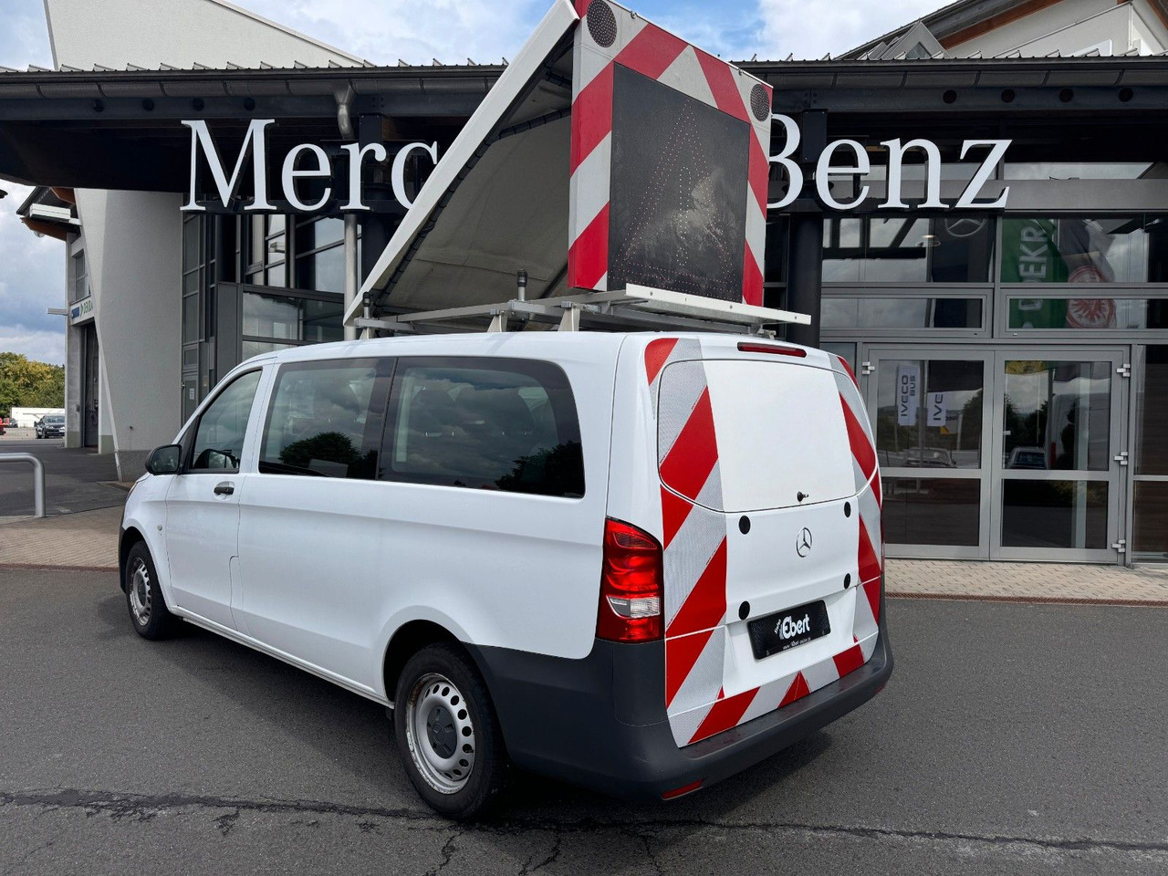 Mercedes-Benz Vito 111 CDI Tourer Begleitfahrzeug BF3+ / WVZ - Passenger van: picture 1 Mercedes-Benz Vito 111 CDI Tourer Begleitfahrzeug BF3+ / WVZ - Passenger van: picture 1