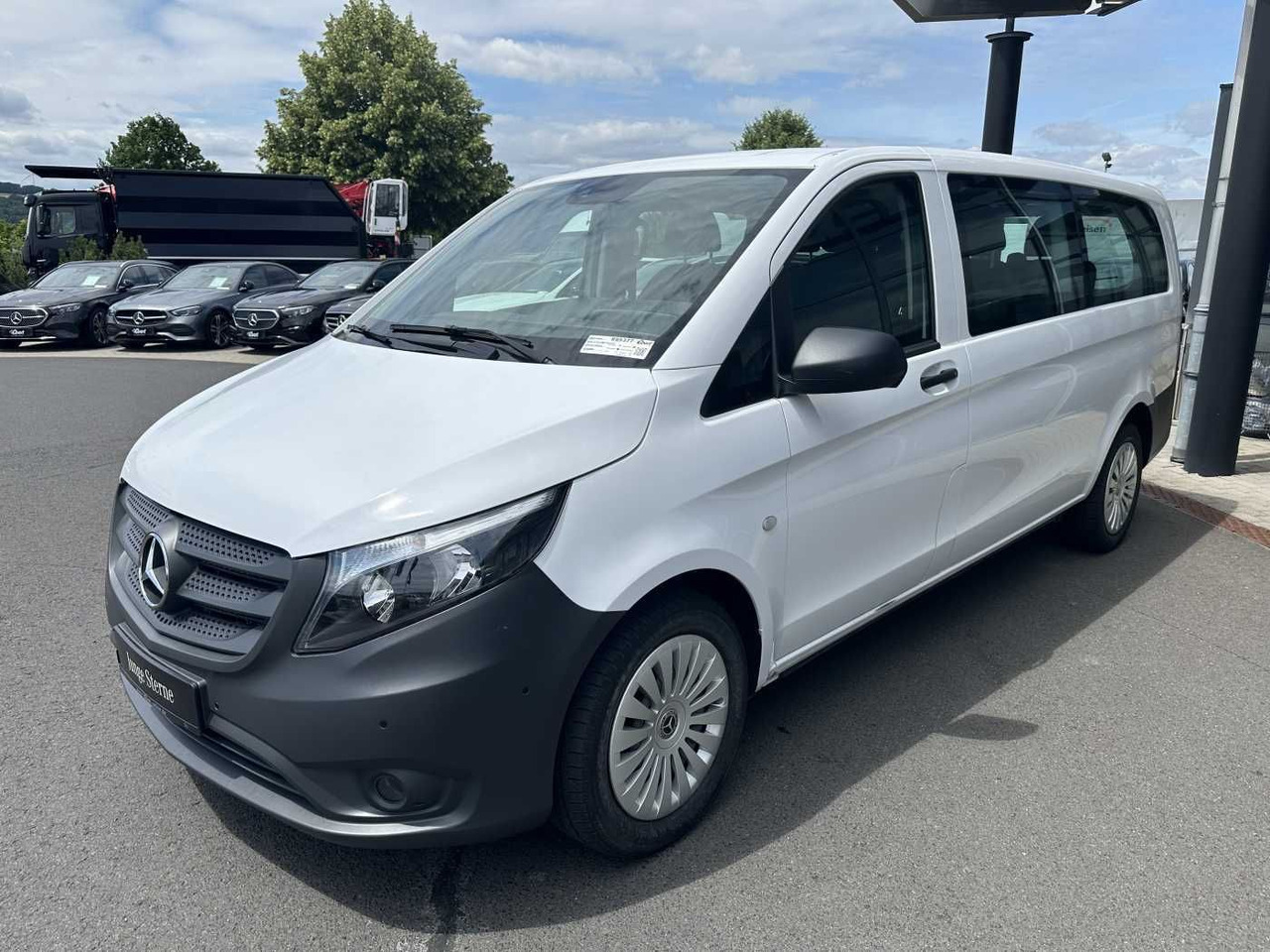 Mercedes-Benz Vito 114 CDI Tourer 9G Klima Audio40 Extralang - Passenger van: picture 3 Mercedes-Benz Vito 114 CDI Tourer 9G Klima Audio40 Extralang - Passenger van: picture 3