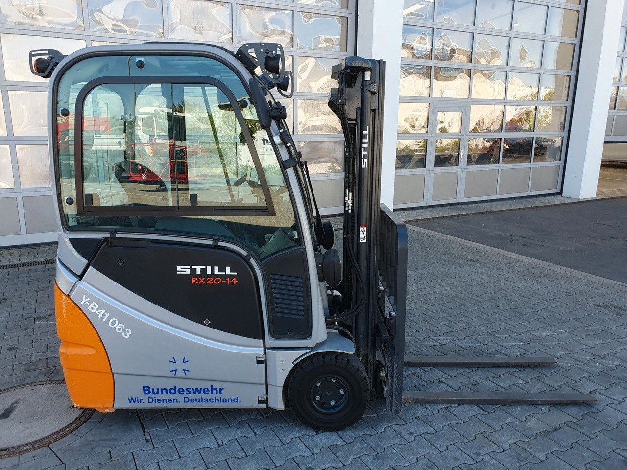 Still RX 20-14 / Triplex: 4,3m / nur 157h! / 2024 - Electric forklift: picture 3 Still RX 20-14 / Triplex: 4,3m / nur 157h! / 2024 - Electric forklift: picture 3