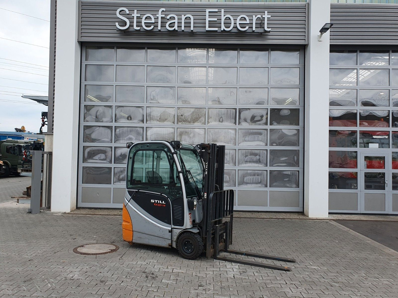 Still RX 20-14 / Triplex: 4,3m / nur 2.328h / SS - Electric forklift: picture 1 Still RX 20-14 / Triplex: 4,3m / nur 2.328h / SS - Electric forklift: picture 1