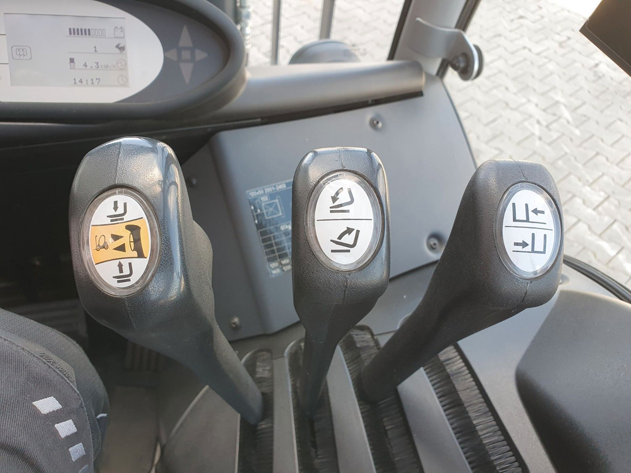 Electric forklift Still RX60-30L/600 - Triplex: 4,6m / nur 1.245h / SS: picture 14 Electric forklift Still RX60-30L/600 - Triplex: 4,6m / nur 1.245h / SS: picture 14