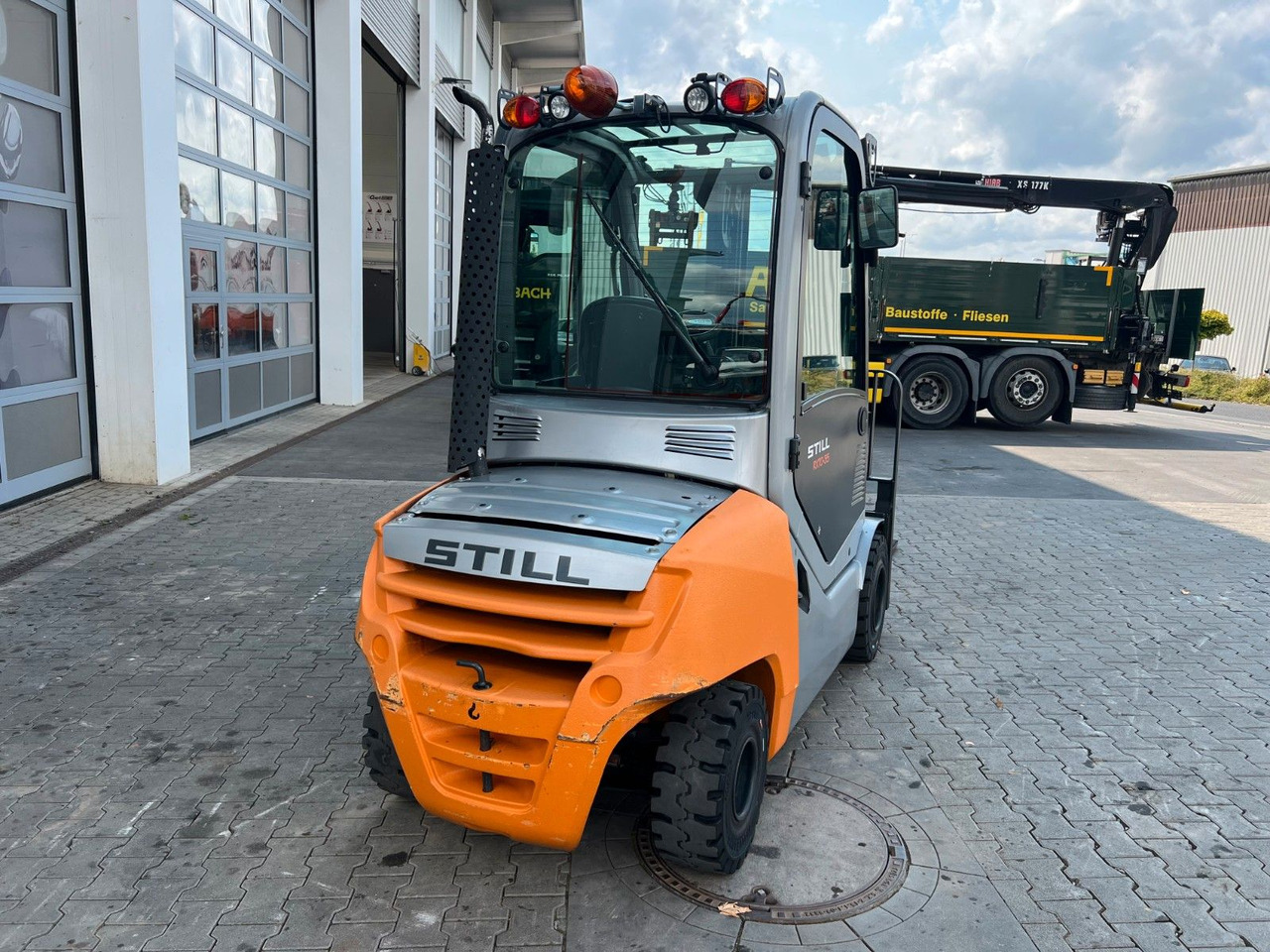 Still RX70-35 / Triplex: 4.60m / nur 2.911h! / SS - Diesel forklift: picture 4 Still RX70-35 / Triplex: 4.60m / nur 2.911h! / SS - Diesel forklift: picture 4