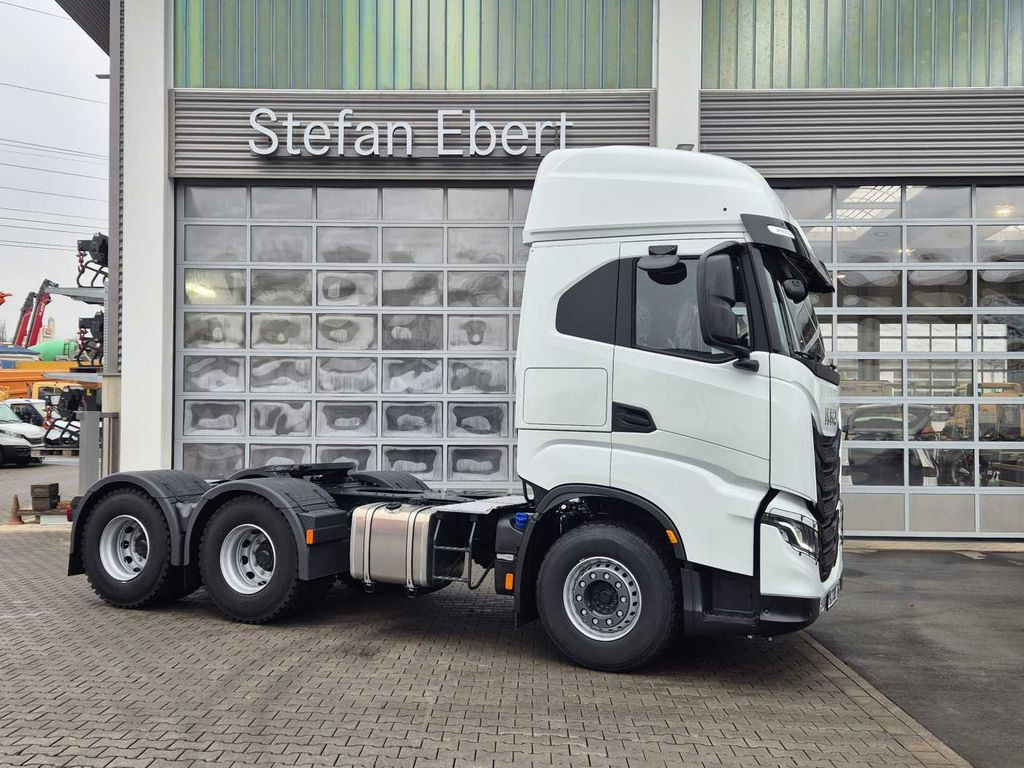 Iveco X-Way AS440X57TZ/P ON+ 6x4 Intarder 2xBett - Tractor unit: picture 4 Iveco X-Way AS440X57TZ/P ON+ 6x4 Intarder 2xBett - Tractor unit: picture 4