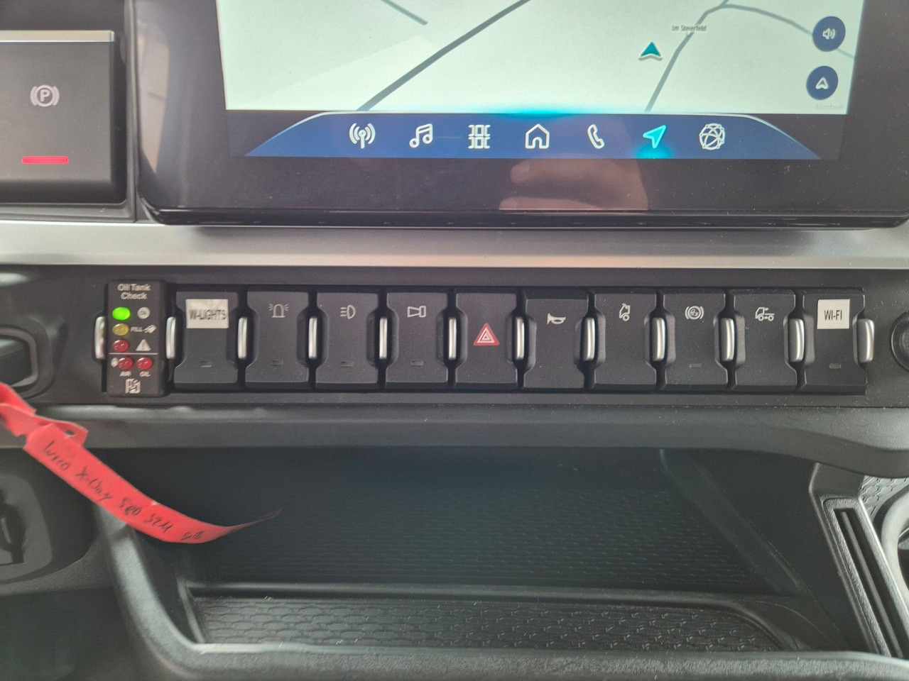 Tractor unit Iveco X-Way AS440X58T/FP ON 4x2 Hydraulik Mirror-Cams: picture 20