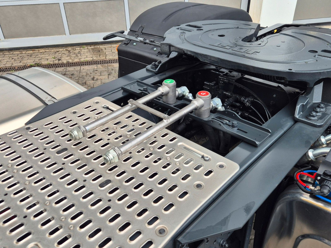 Tractor unit Iveco X-Way AS440X58T/FP ON 4x2 Hydraulik Mirror-Cams: picture 13