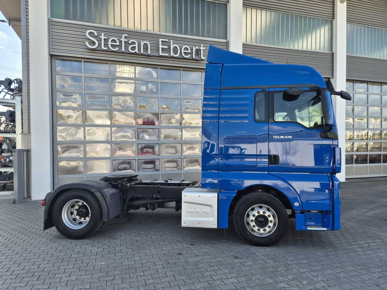 Tractor unit MAN TGX 18.470 4x2 LLS Fahrschule 5 Sitze Intarder: picture 6