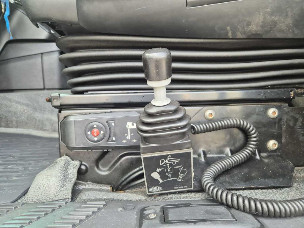 Tractor unit Mercedes-Benz Arocs 1845 LS 4x4 HAD Retarder Hydraulik Navi Mercedes-Benz Arocs 1845 LS 4x4 HAD Retarder Hydraulik Navi: picture 10