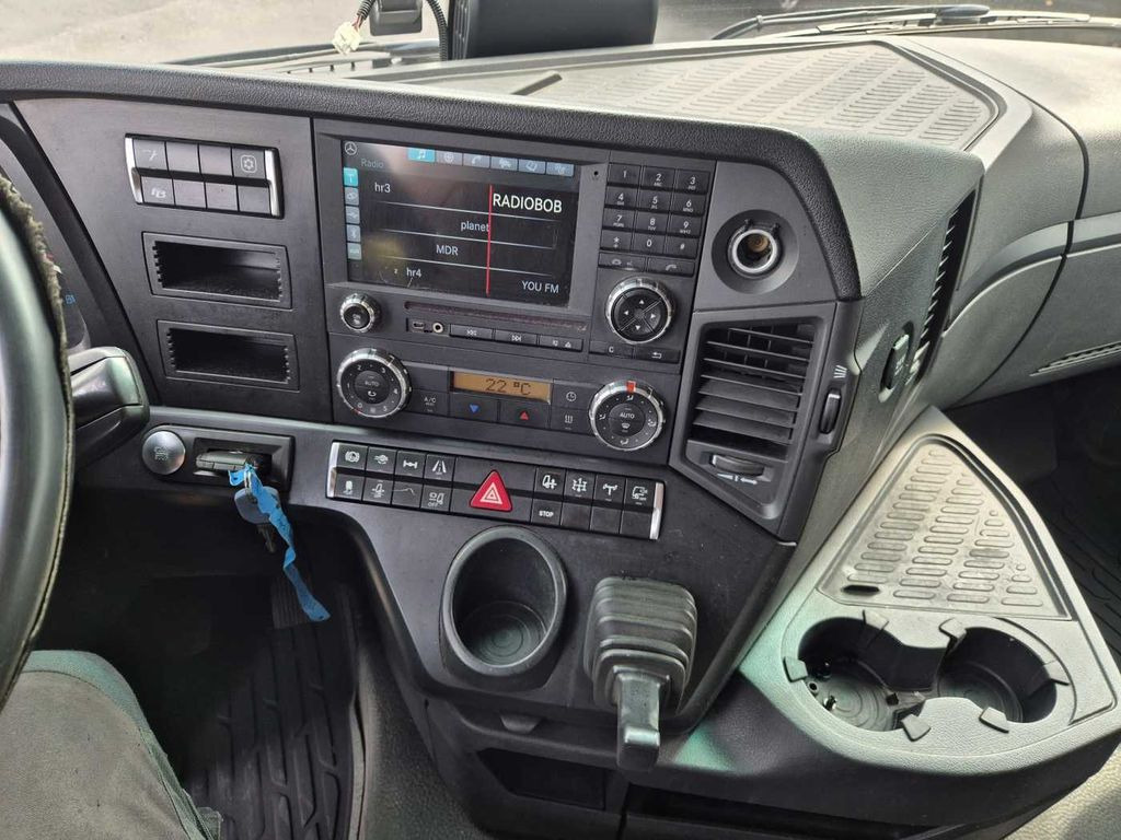 Tractor unit Mercedes-Benz Arocs 1845 LS 4x4 HAD Retarder Hydraulik Navi Mercedes-Benz Arocs 1845 LS 4x4 HAD Retarder Hydraulik Navi: picture 13