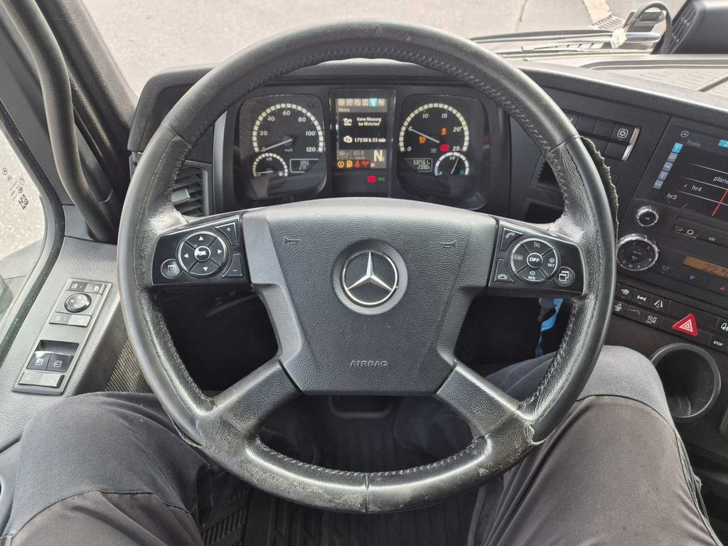 Tractor unit Mercedes-Benz Arocs 1845 LS 4x4 HAD Retarder Hydraulik Navi Mercedes-Benz Arocs 1845 LS 4x4 HAD Retarder Hydraulik Navi: picture 12