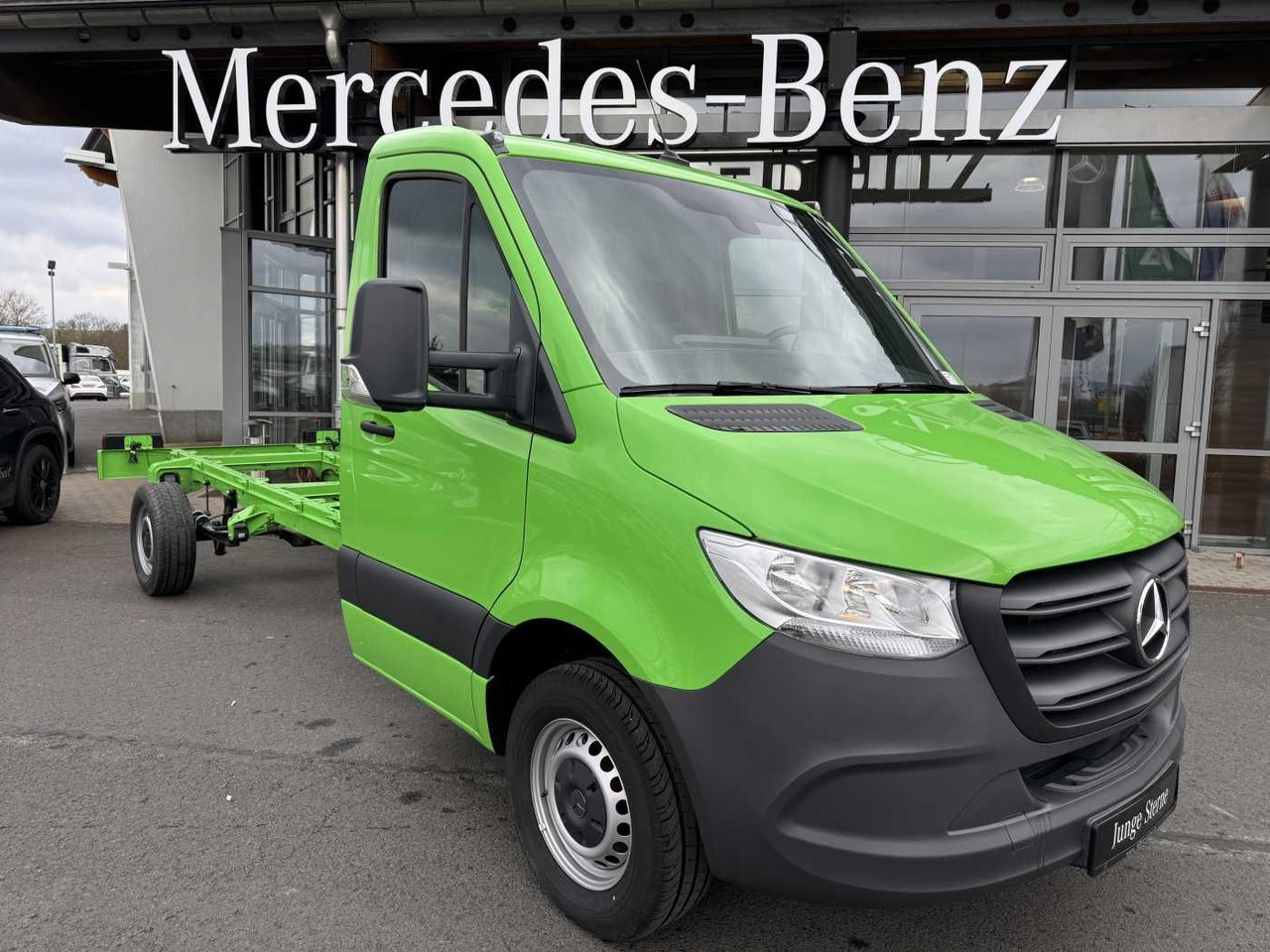 Mercedes-Benz Sprinter 317 CDI Fahrgestell 4325 Klima MBUX - Van: picture 1 Mercedes-Benz Sprinter 317 CDI Fahrgestell 4325 Klima MBUX - Van: picture 1