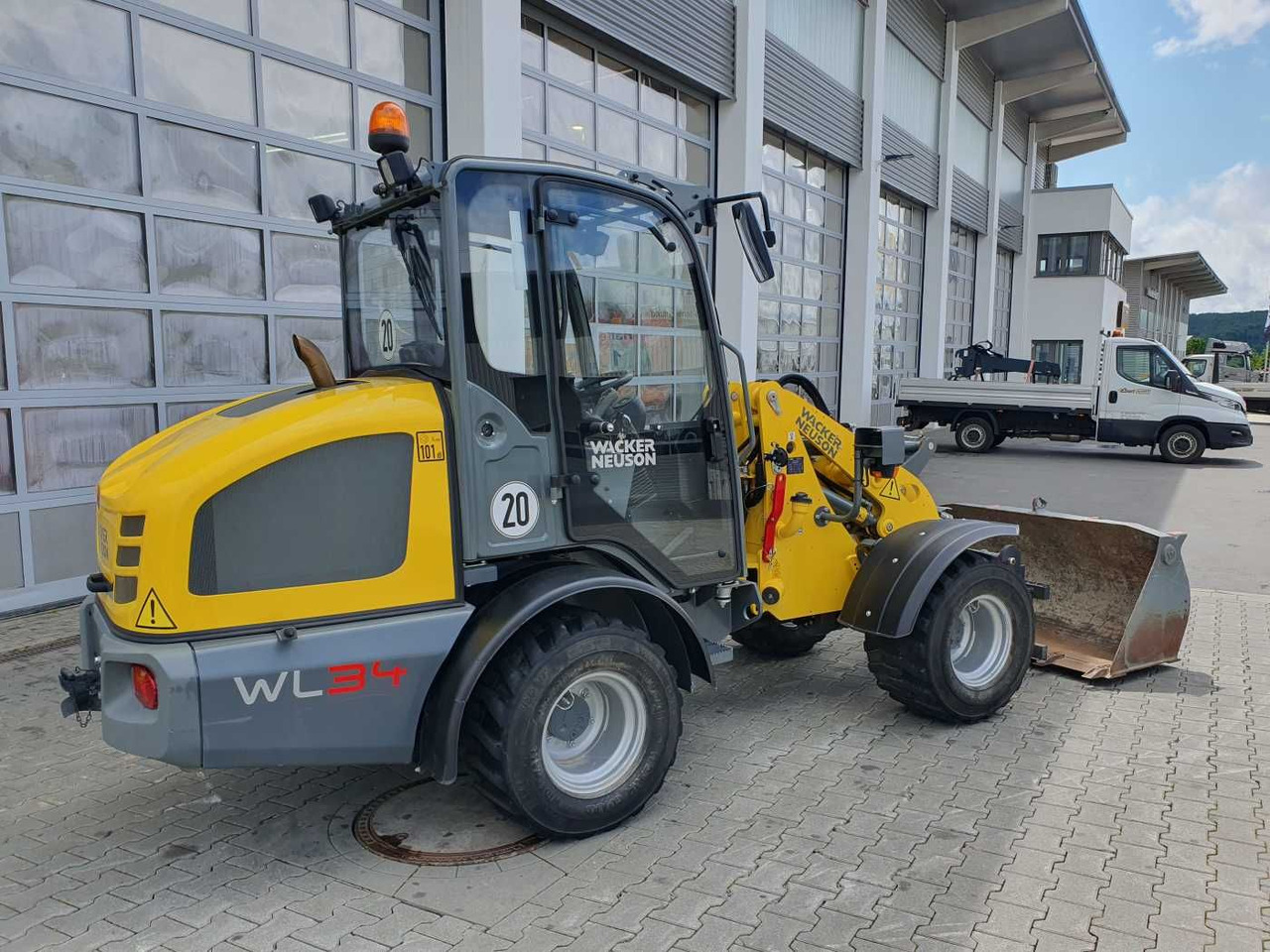 Wacker WL34 (RL40) / Schaufel + Gabel / nur 743h / 62PS - Wheel loader: picture 4 Wacker WL34 (RL40) / Schaufel + Gabel / nur 743h / 62PS - Wheel loader: picture 4