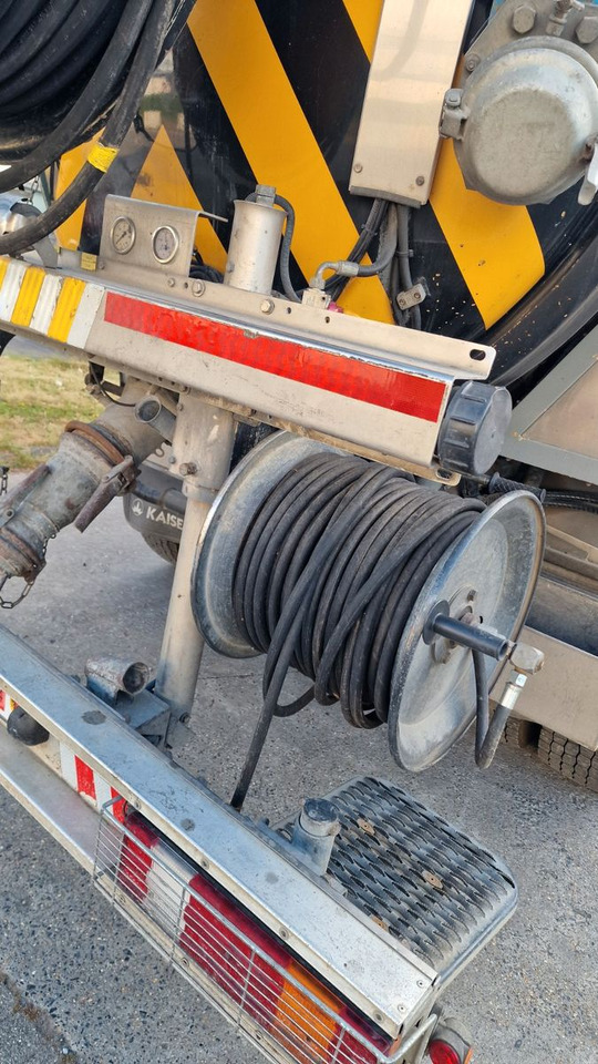 Mercedes-Benz Actros 18-40 - Vacuum truck: picture 5 Mercedes-Benz Actros 18-40 - Vacuum truck: picture 5