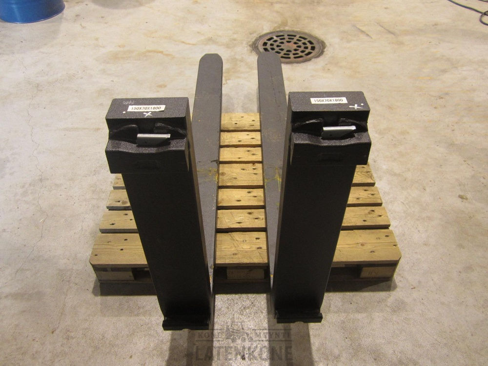 Laten Trukkihaarukat 8ton 1800mm FEM4A - Forks for Construction machinery: picture 3 Laten Trukkihaarukat 8ton 1800mm FEM4A - Forks for Construction machinery: picture 3