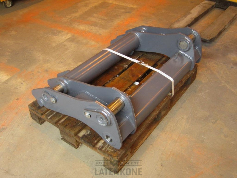 Volvo pikakiinnike L120B hydraulinen - Quick coupler for Construction machinery: picture 1 Volvo pikakiinnike L120B hydraulinen - Quick coupler for Construction machinery: picture 1