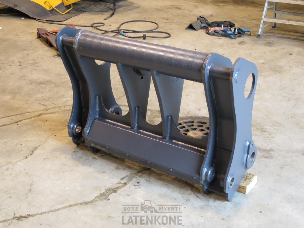 Volvo pikakiinnike L90-120 C-D-E-F-H hydraulinen - Quick coupler for Construction machinery: picture 2 Volvo pikakiinnike L90-120 C-D-E-F-H hydraulinen - Quick coupler for Construction machinery: picture 2