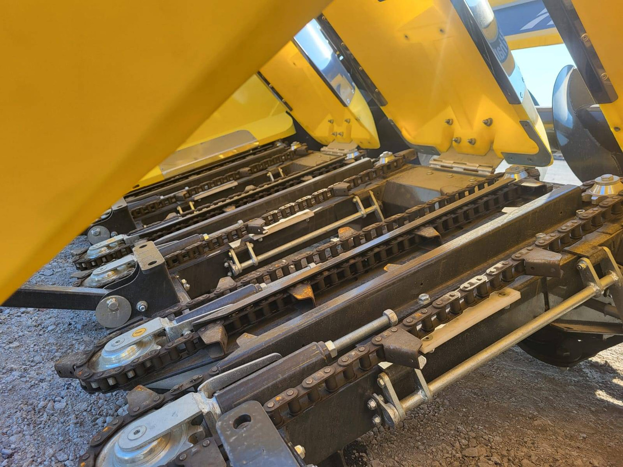 Harmak corn header MT5 - Corn header: picture 4 Harmak corn header MT5 - Corn header: picture 4