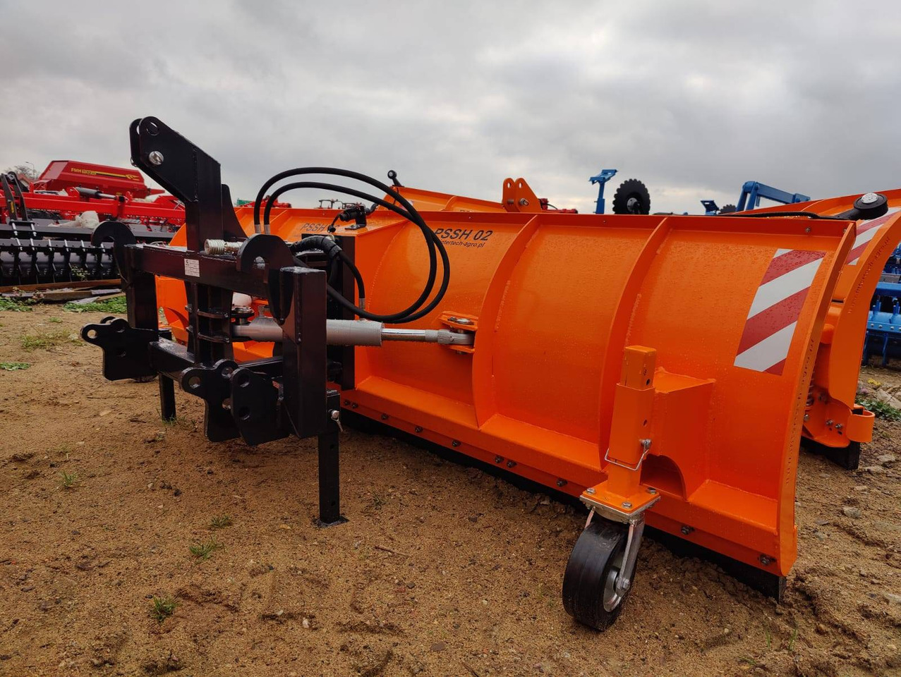 Inter-tech Snow plough 2,6m straight - ON STOCK - Snow plough for Agricultural machinery: picture 4 Inter-tech Snow plough 2,6m straight - ON STOCK - Snow plough for Agricultural machinery: picture 4