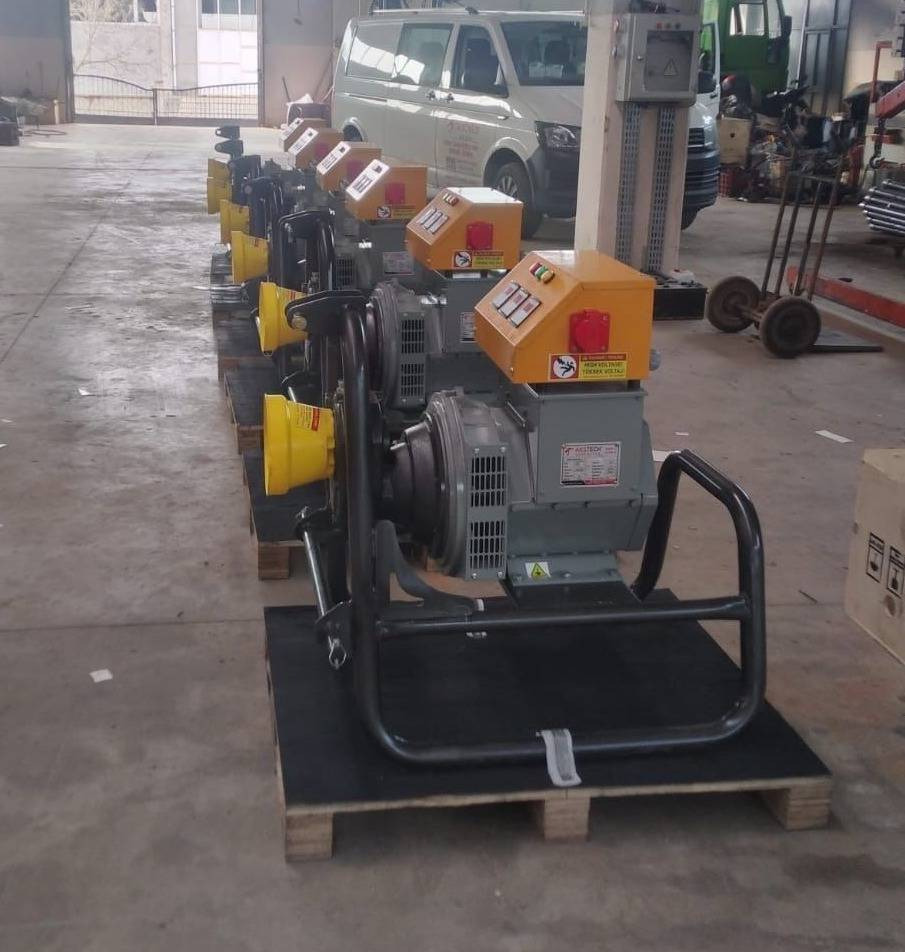 PTO driven power generator AKS38SRL - on stock - Generator set: picture 1 PTO driven power generator AKS38SRL - on stock - Generator set: picture 1