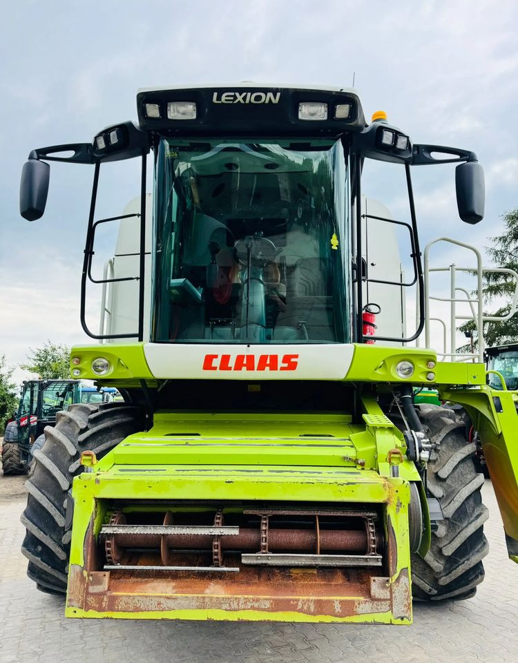 Combine harvester Claas Lexion 550: picture 9