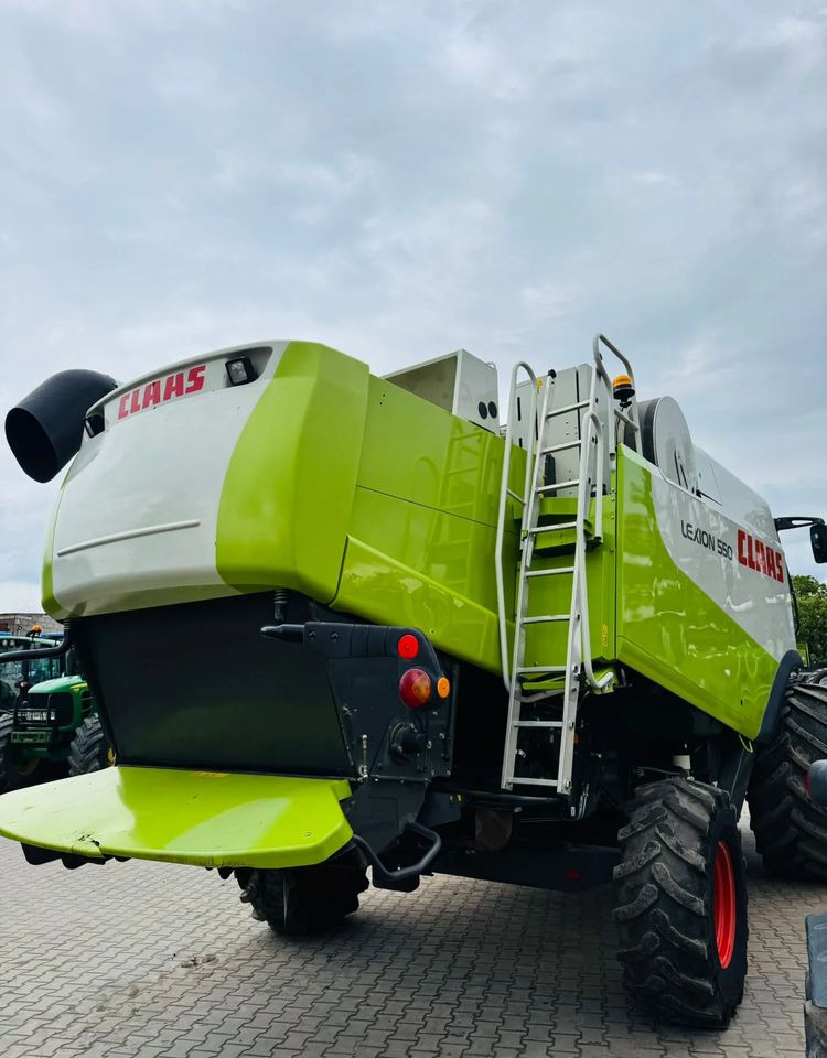 Combine harvester Claas Lexion 550: picture 14
