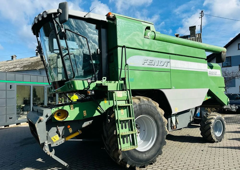 Fendt 5220E - Combine harvester: picture 4 Fendt 5220E - Combine harvester: picture 4