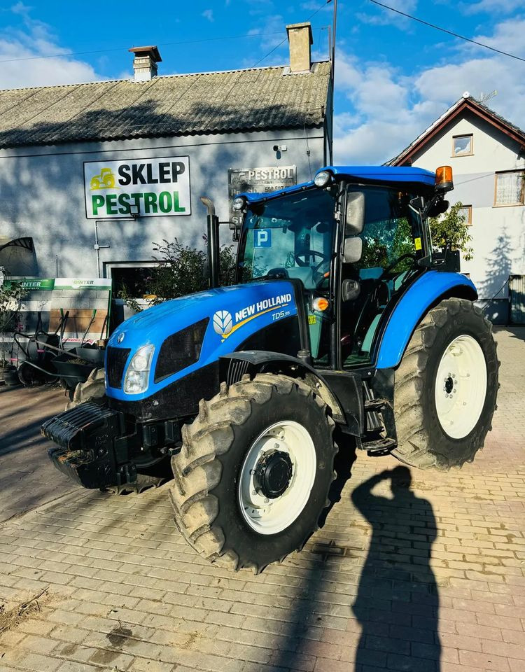 New Holland TD5.95 - Farm tractor: picture 2 New Holland TD5.95 - Farm tractor: picture 2