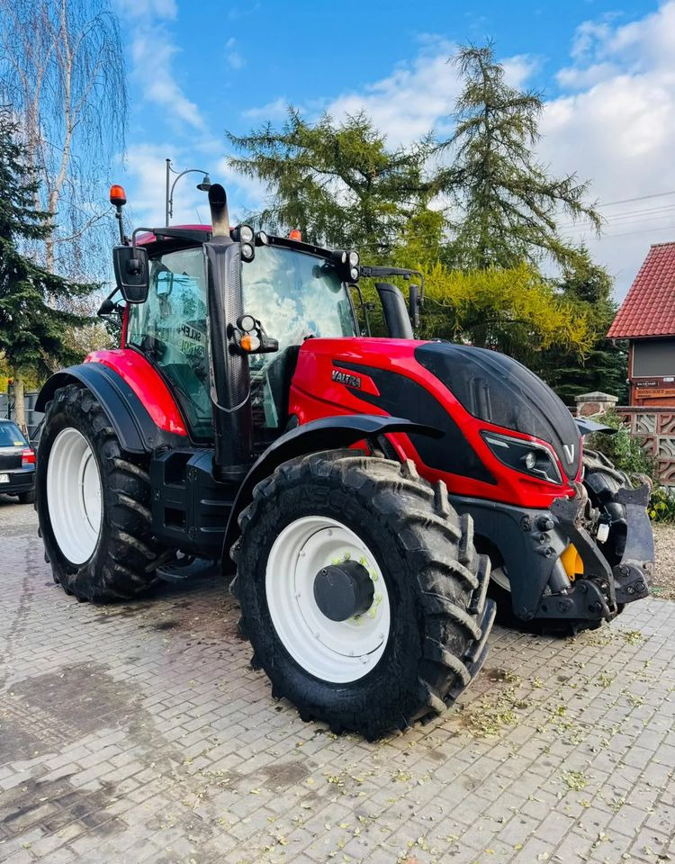 Valtra T194 Versu Twin Trac - Farm tractor: picture 2 Valtra T194 Versu Twin Trac - Farm tractor: picture 2