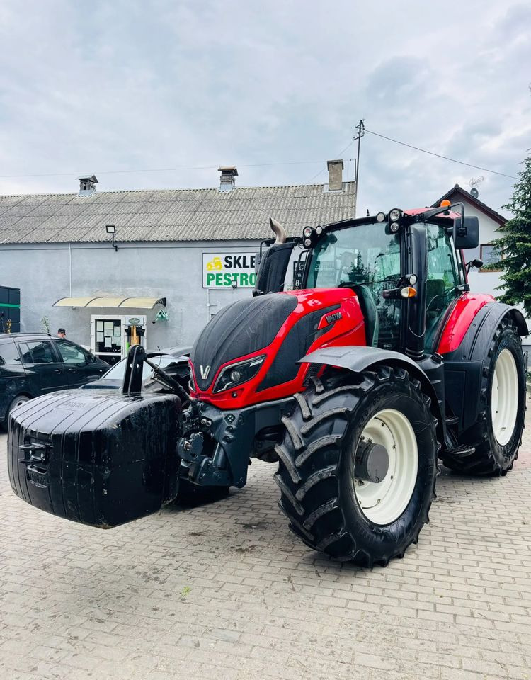 Farm tractor Valtra T234A: picture 1
