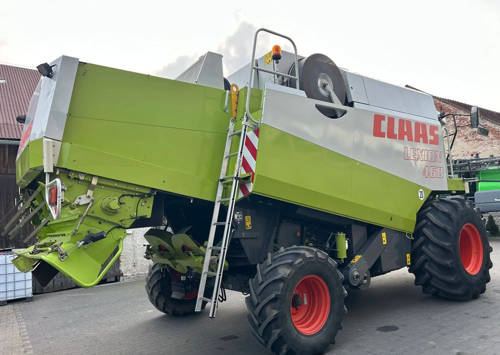 Claas Lexion 460 - Combine harvester: picture 4 Claas Lexion 460 - Combine harvester: picture 4