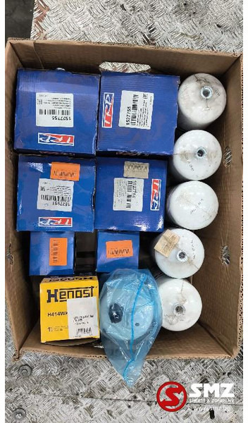 DAF Lot onderdelen DAF - Fuel filter for Truck: picture 1 DAF Lot onderdelen DAF - Fuel filter for Truck: picture 1