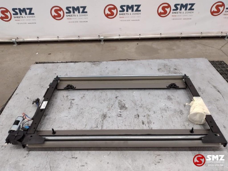 DAF Occ Webasto zonnescherm DAF XF - Cab and interior for Truck: picture 1 DAF Occ Webasto zonnescherm DAF XF - Cab and interior for Truck: picture 1