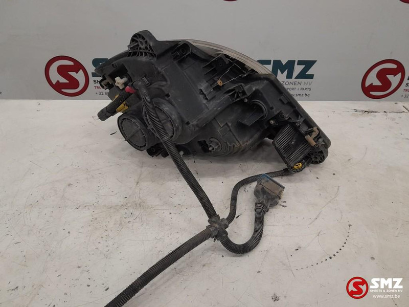 DAF Occ koplamp rechts DAF xf106 - Headlight for Truck: picture 3 DAF Occ koplamp rechts DAF xf106 - Headlight for Truck: picture 3