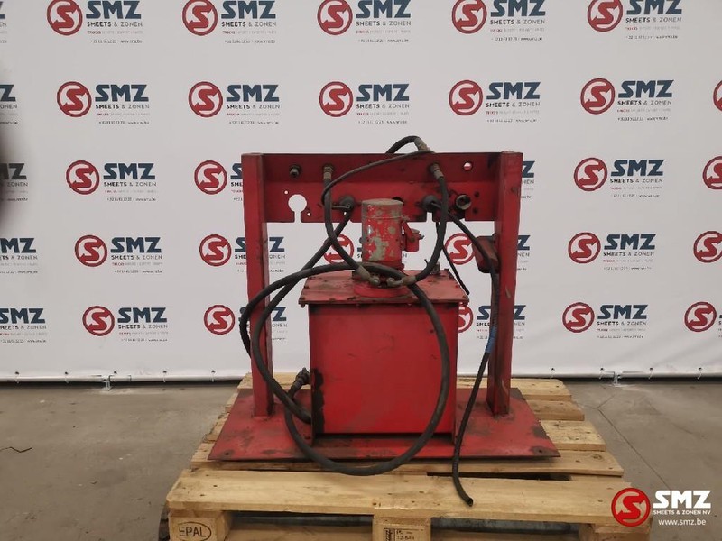 Diversen Occ Hydraulische tank - Hydraulic tank for Truck: picture 3 Diversen Occ Hydraulische tank - Hydraulic tank for Truck: picture 3