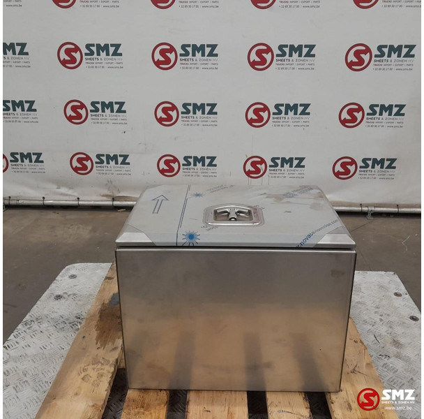 Diversen Occ RVS gereedschapskoffer 50 cm x 35 cm x 40 cm - Frame/ Chassis for Truck: picture 1 Diversen Occ RVS gereedschapskoffer 50 cm x 35 cm x 40 cm - Frame/ Chassis for Truck: picture 1