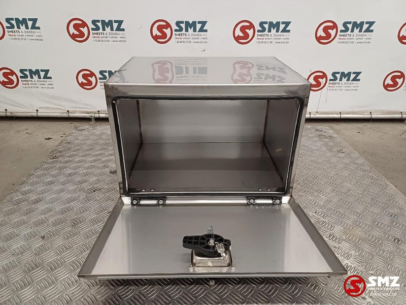 Diversen Occ RVS gereedschapskoffer 60 cm x 50 cm x 40 cm - Frame/ Chassis for Truck: picture 2 Diversen Occ RVS gereedschapskoffer 60 cm x 50 cm x 40 cm - Frame/ Chassis for Truck: picture 2