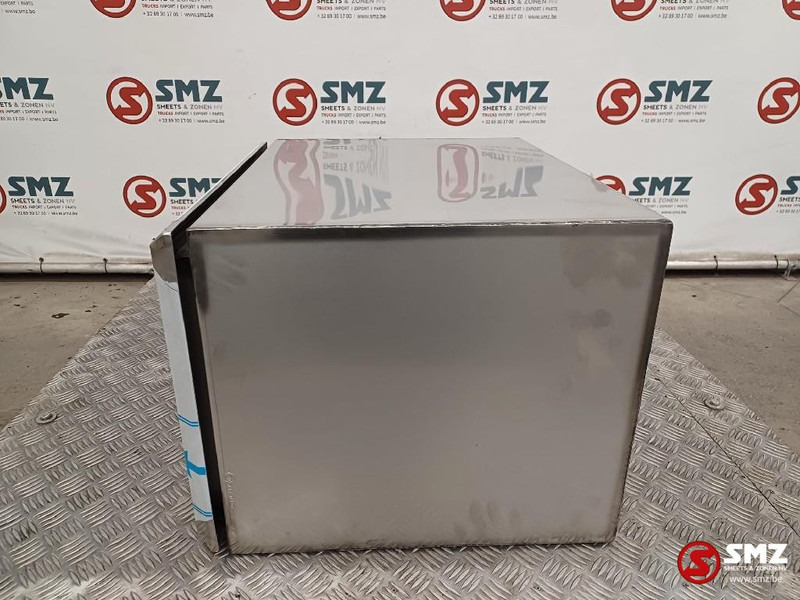 Diversen Occ RVS gereedschapskoffer 60 cm x 50 cm x 40 cm - Frame/ Chassis for Truck: picture 4 Diversen Occ RVS gereedschapskoffer 60 cm x 50 cm x 40 cm - Frame/ Chassis for Truck: picture 4