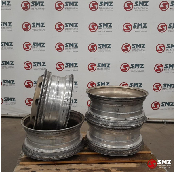Diversen Occ set van 4 velgen 22,5 x 9,00 Alcoa - Rim for Truck: picture 2 Diversen Occ set van 4 velgen 22,5 x 9,00 Alcoa - Rim for Truck: picture 2