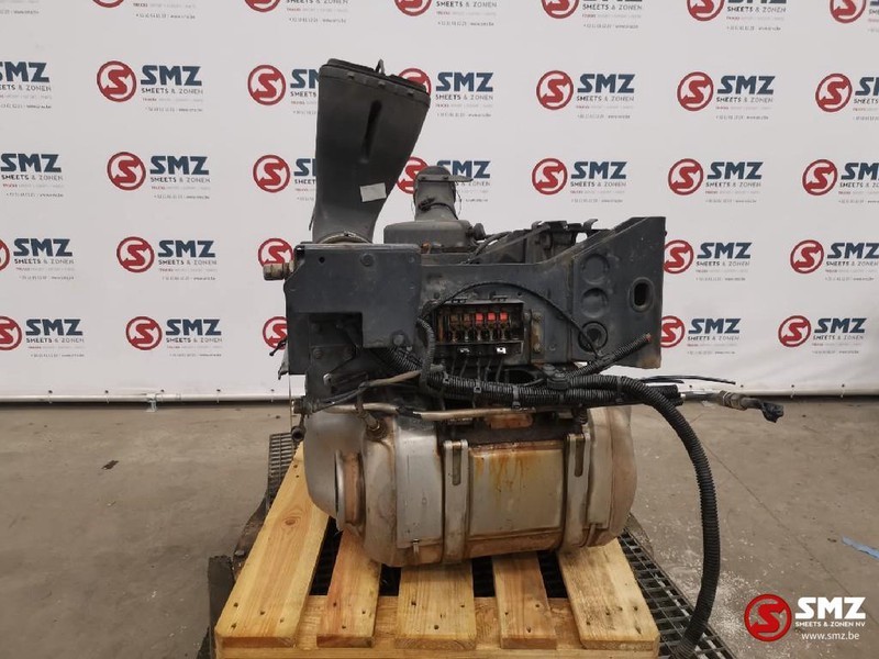 Iveco Occ Uitlaatdemper batterijbak en luchtfilterhuis - Muffler for Truck: picture 4 Iveco Occ Uitlaatdemper batterijbak en luchtfilterhuis - Muffler for Truck: picture 4