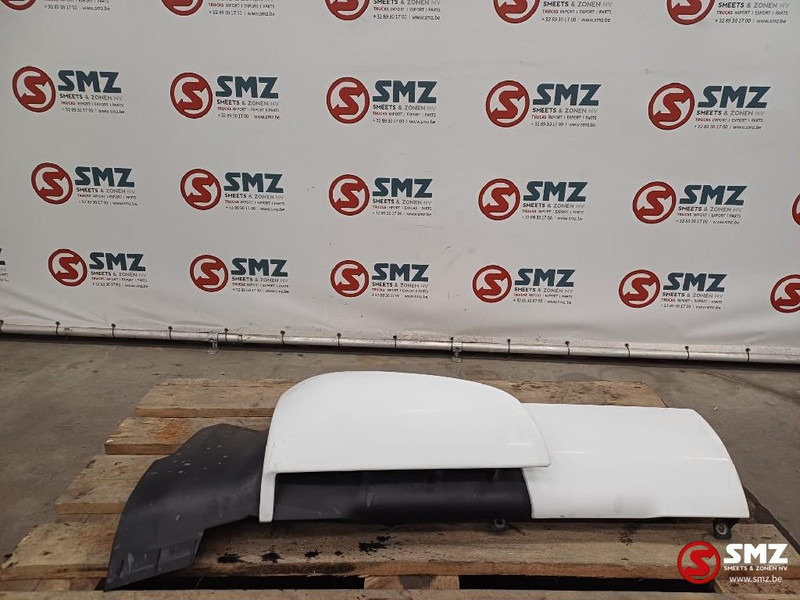 Iveco Occ windgeleider links Iveco - Cab and interior for Truck: picture 1 Iveco Occ windgeleider links Iveco - Cab and interior for Truck: picture 1