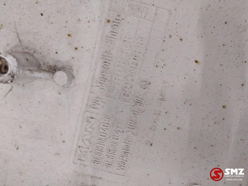 MAN Occ Spatbordverlenger links MAN TGX 81615100411 - Body and exterior for Truck: picture 2 MAN Occ Spatbordverlenger links MAN TGX 81615100411 - Body and exterior for Truck: picture 2