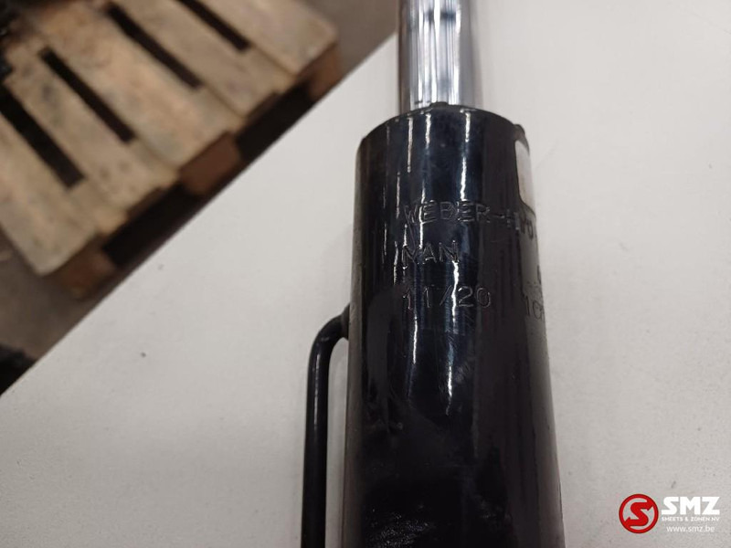 MAN Occ cabinekantelcilinder MAN - Frame/ Chassis for Truck: picture 5 MAN Occ cabinekantelcilinder MAN - Frame/ Chassis for Truck: picture 5