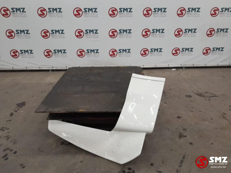 MAN Occ cabinespoiler rechtsboven MAN - Aerodynamics/ Spoiler for Truck: picture 3 MAN Occ cabinespoiler rechtsboven MAN - Aerodynamics/ Spoiler for Truck: picture 3