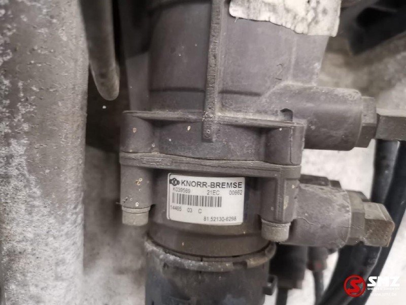 MAN Occ pedaalplaat met pedalen MAN TGX 18.440 - Pedal for Truck: picture 3 MAN Occ pedaalplaat met pedalen MAN TGX 18.440 - Pedal for Truck: picture 3