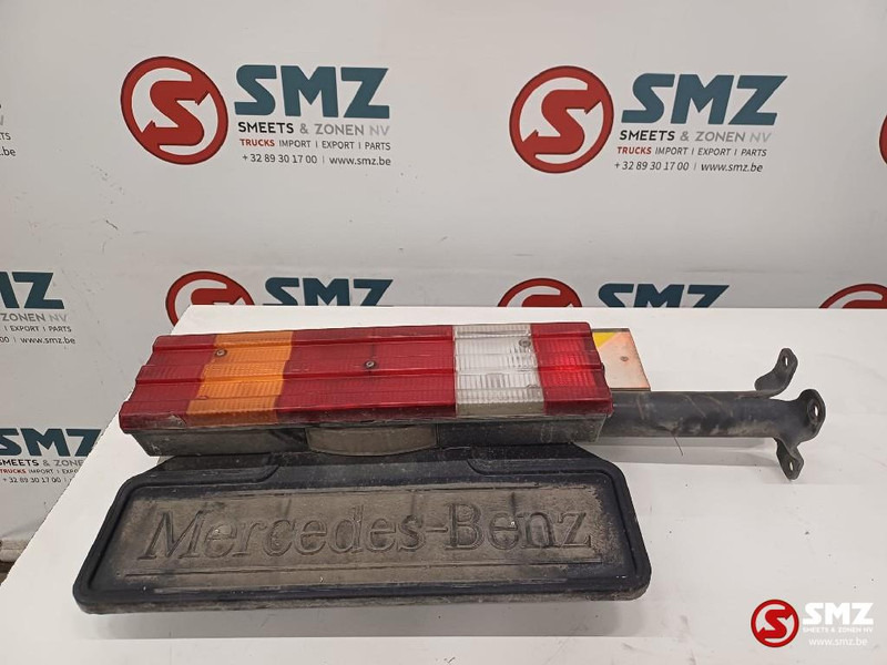 Mercedes-Benz Occ achterlicht links met steun Mercedes - Tail light for Truck: picture 1 Mercedes-Benz Occ achterlicht links met steun Mercedes - Tail light for Truck: picture 1