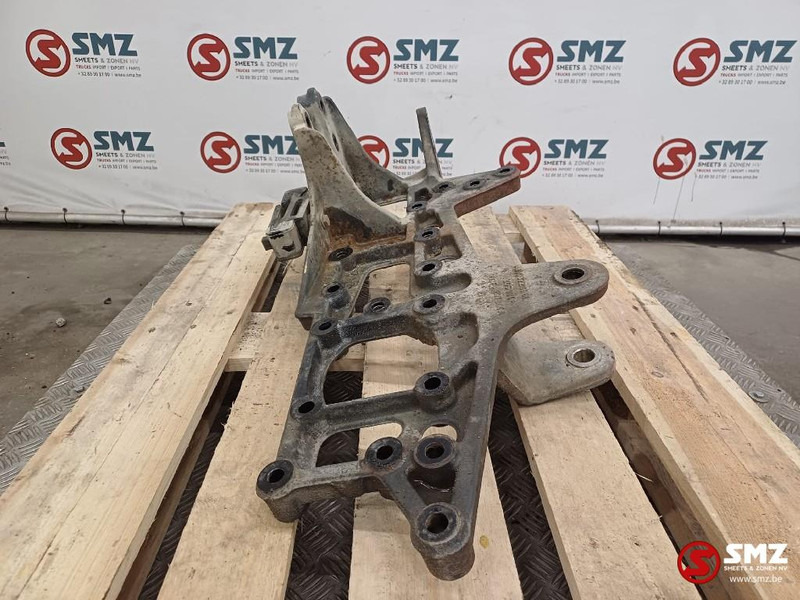 Mercedes-Benz Occ bladveerbeugel rechts Mercedes - Frame/ Chassis for Truck: picture 3 Mercedes-Benz Occ bladveerbeugel rechts Mercedes - Frame/ Chassis for Truck: picture 3